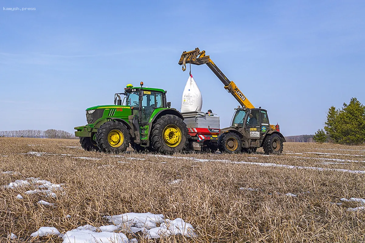 В Липецкой области стартовали весенние полевые работы почти во всех районах