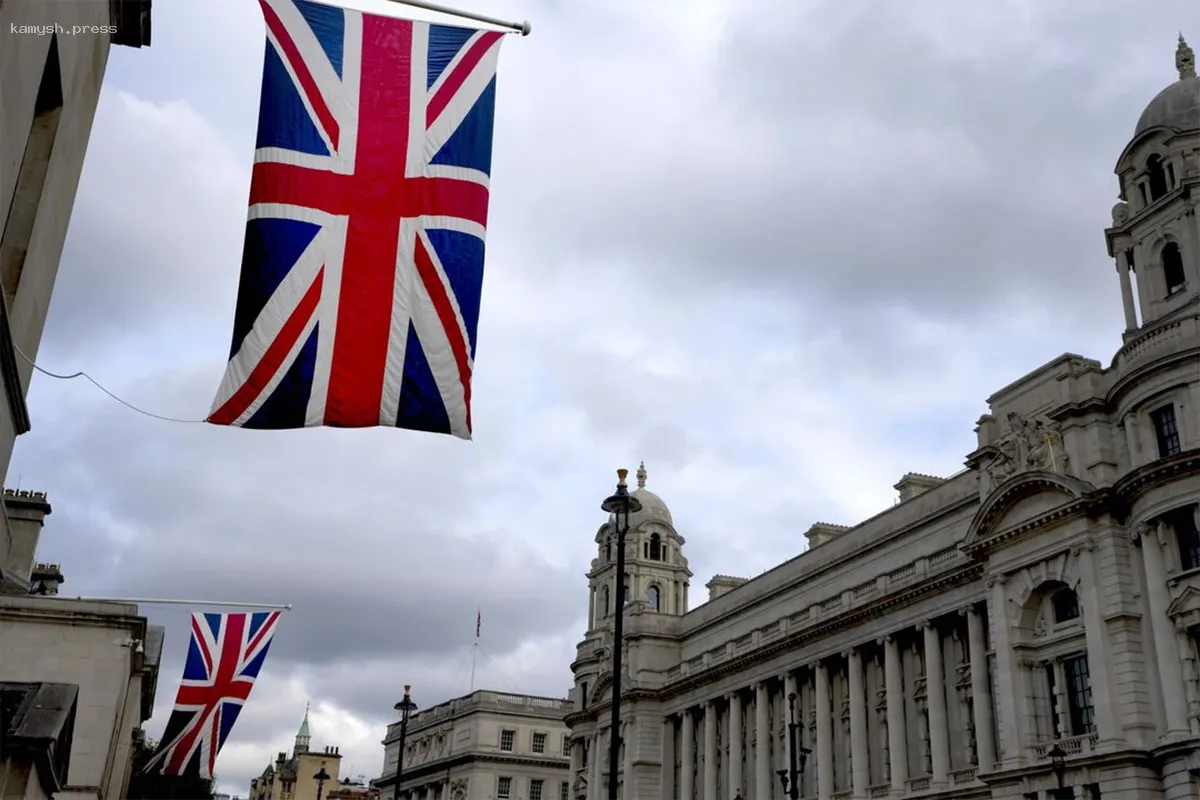 Великобритания анонсировала обширные санкции против России