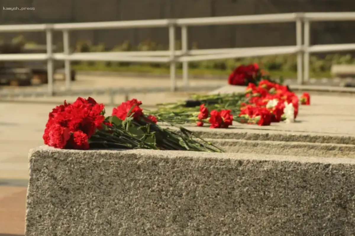 Следственные органы начали дело по факту кражи барельефа с могилы Героя Советского Союза