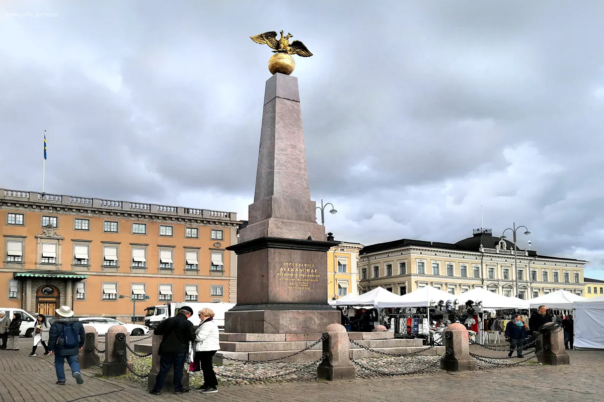 В Хельсинки обещают вернуть двуглавого орла на историческую стелу после завершения реставрационных работ