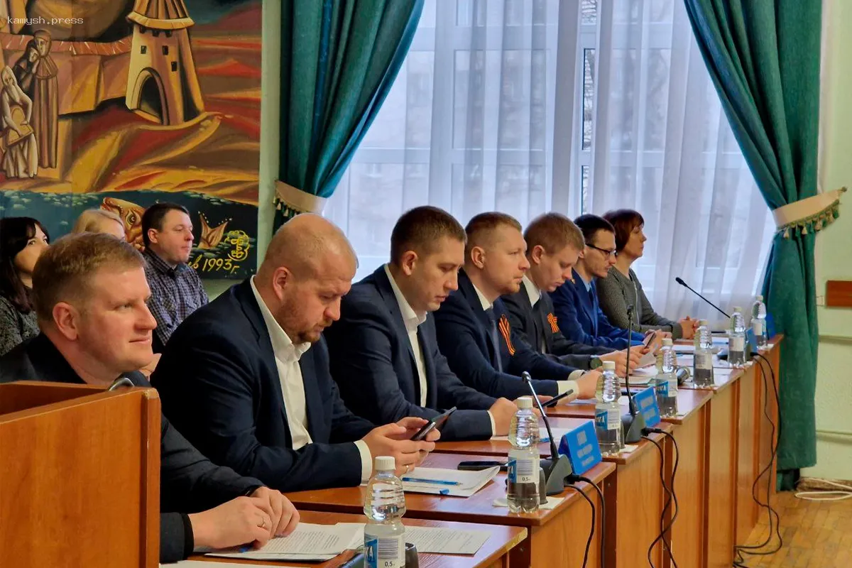 В Пскове одобрили поправки в бюджет на 2025-2027 годы