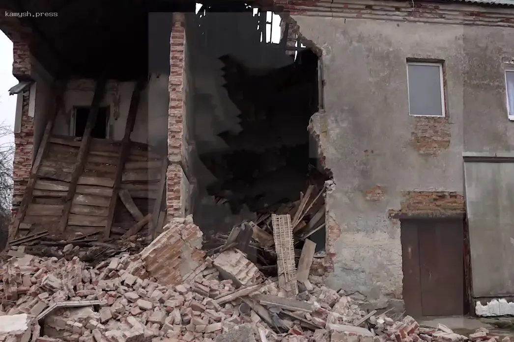 В Калининградской области обвалился аварийный жилой дом