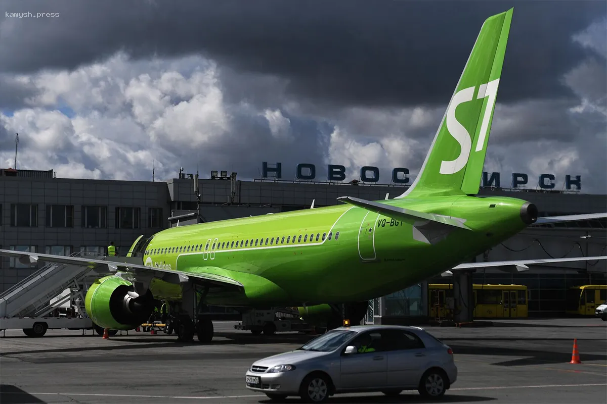 Собственника аэропорта Толмачево оштрафовали на 650 тысяч рублей за завышенные тарифы на парковку