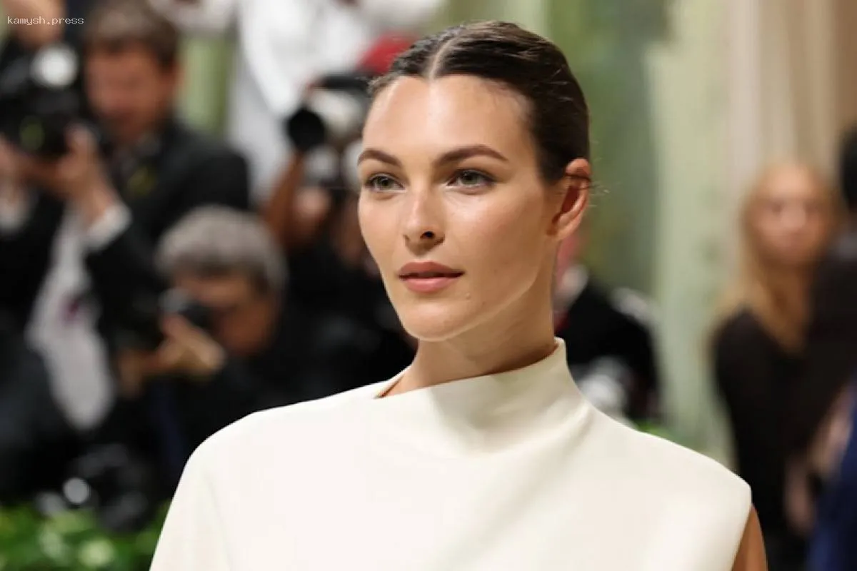 Подруга ДиКаприо снялась для Vogue и поделилась о трудностях славы