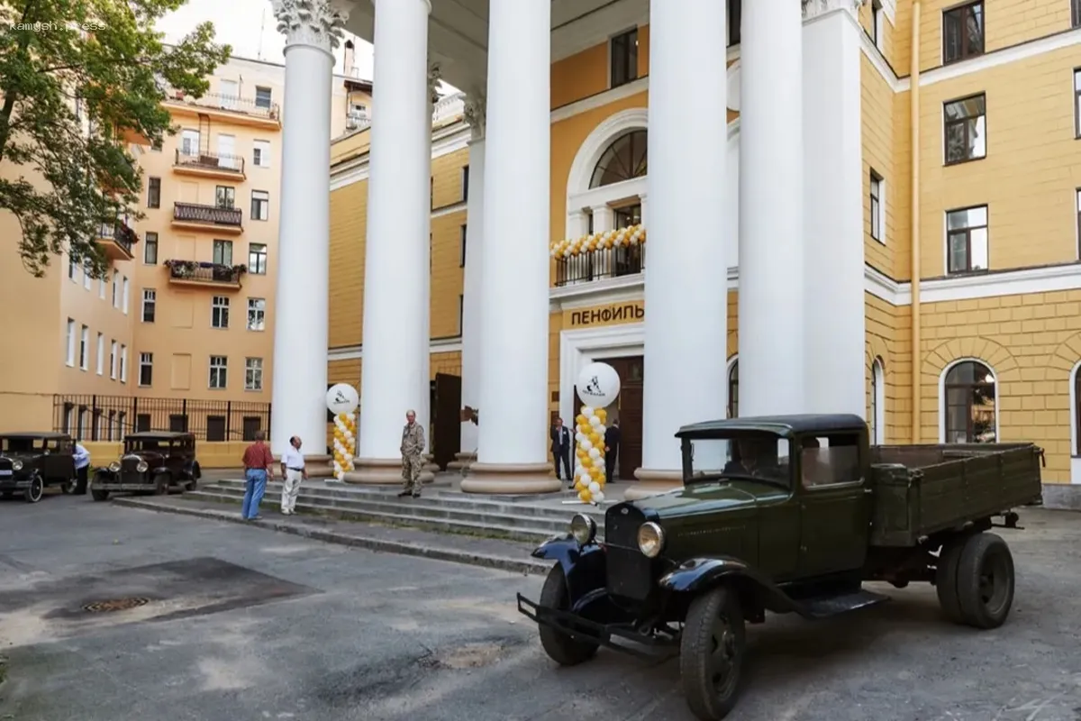 Минкультуры гарантирует защиту «Ленфильма» от банкротства и коммерческой передачи