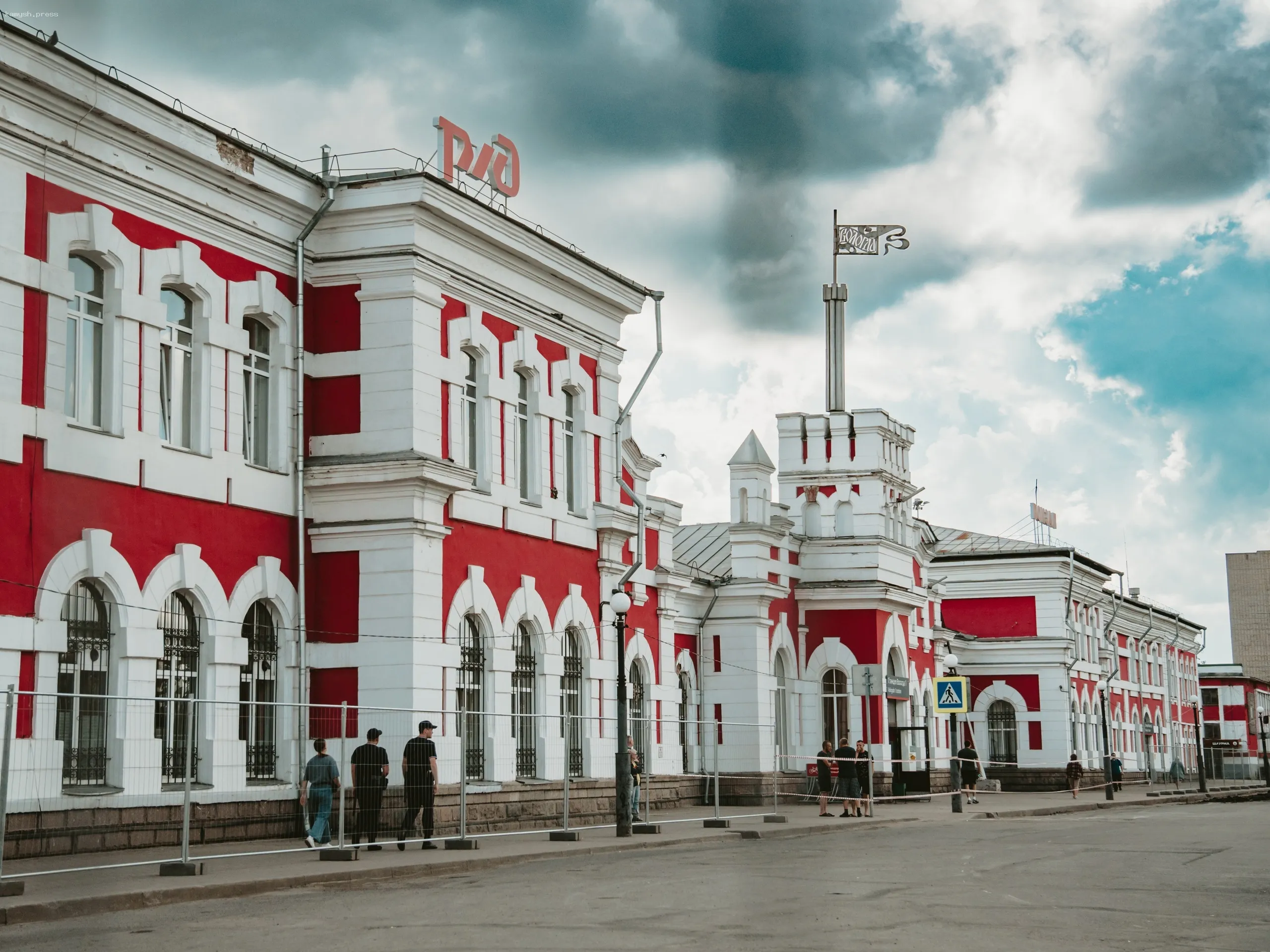 Полицейские Вологды поймали сбежавшего преступника, подозреваемого в угоне и краже
