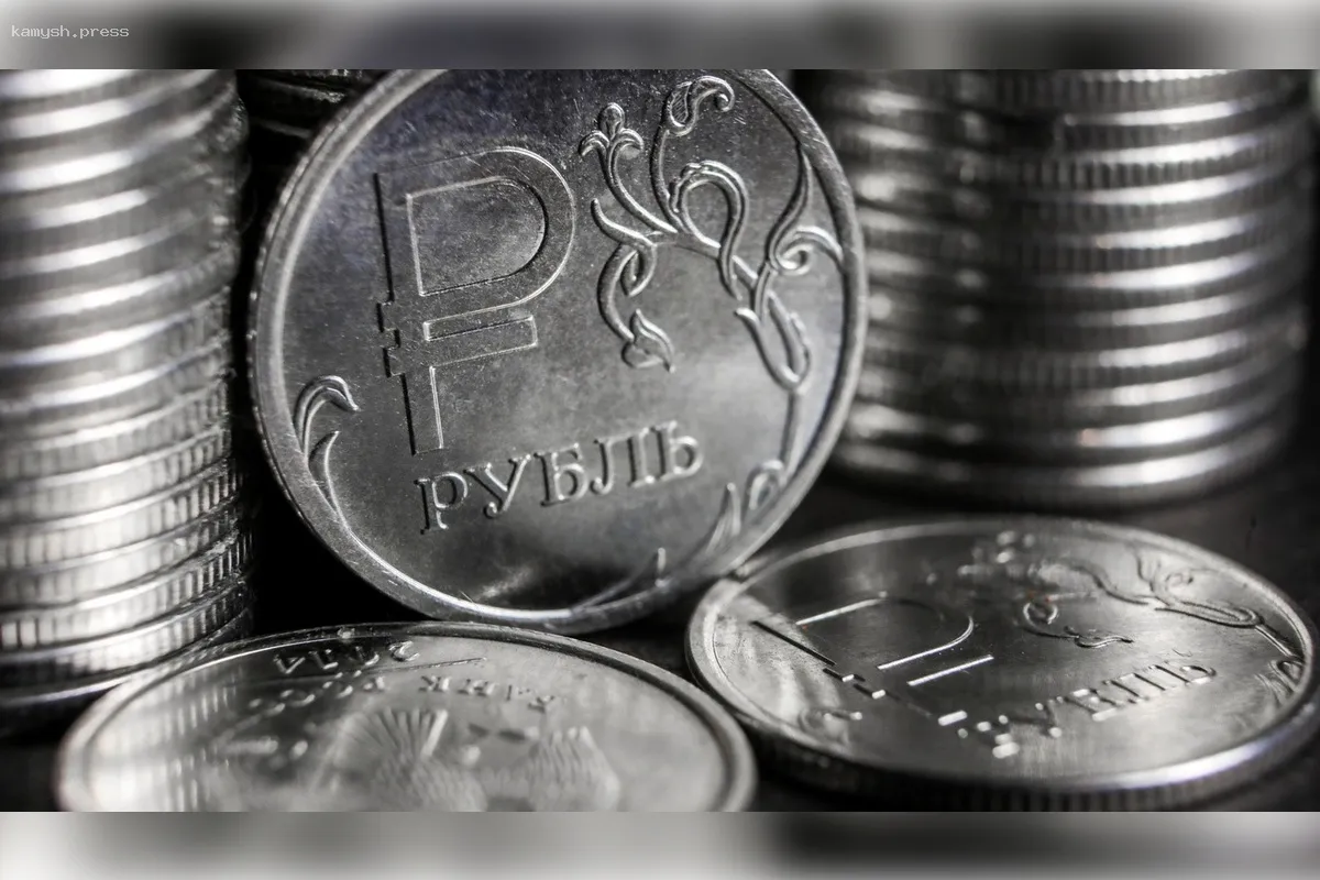 В Таджикистане рубль снизил свои позиции по отношению к сомони