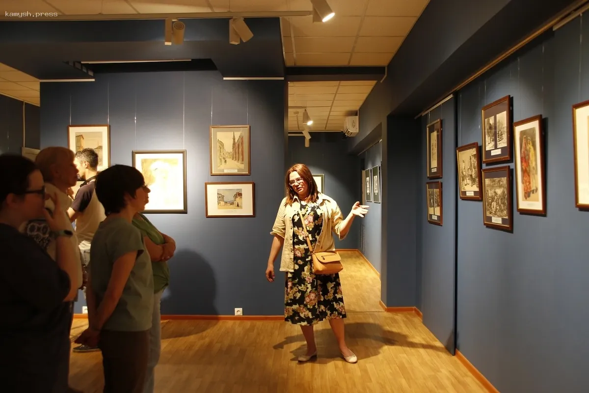 В Донецке проходит выставка «Вдохновение женщины»