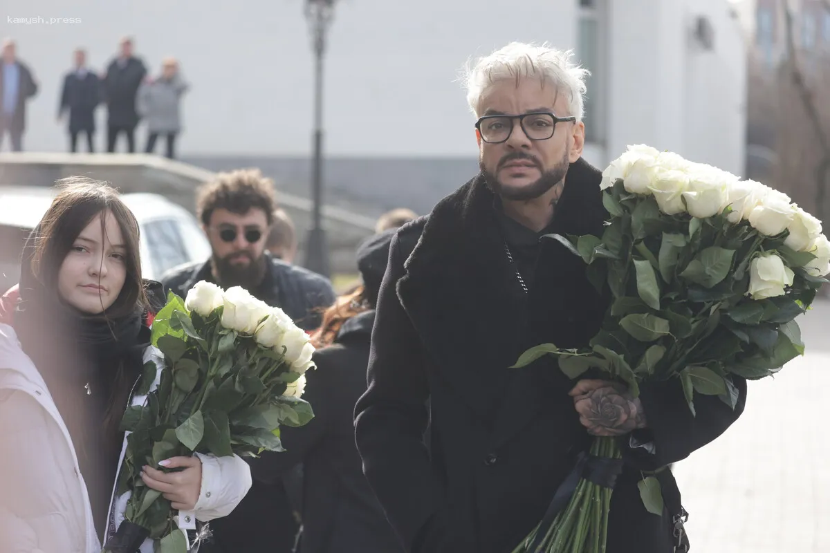 В Москве проходит прощальная церемония народного артиста Бедроса Киркорова