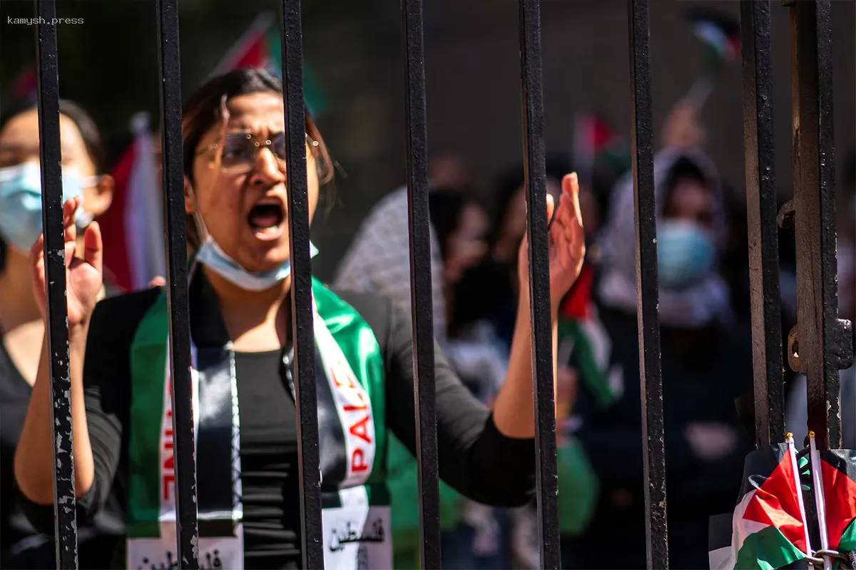 В США аннулируют студенческие визы сторонников ХАМАС с использованием ИИ