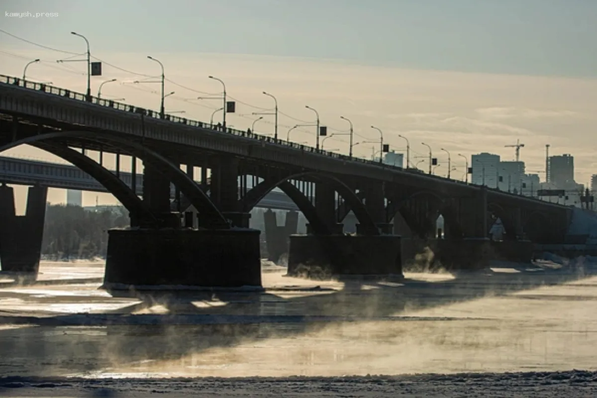 Бывшего руководителя «СпецТрансСтроя» Арапова наказали штрафом за затягивание ремонта Октябрьского моста