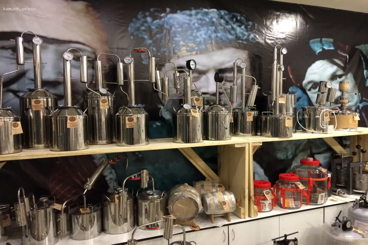 В России могут ввести налог на продажу мощных самогонных аппаратов