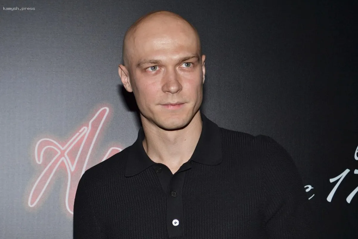 Актер Юрий Борисов получил подарки на сумму в миллионы рублей