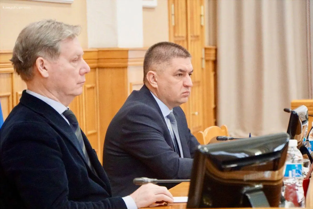 Мэр Владимир Доброхотов поручил создать тематическое оформление для Чебоксар в Год Победы