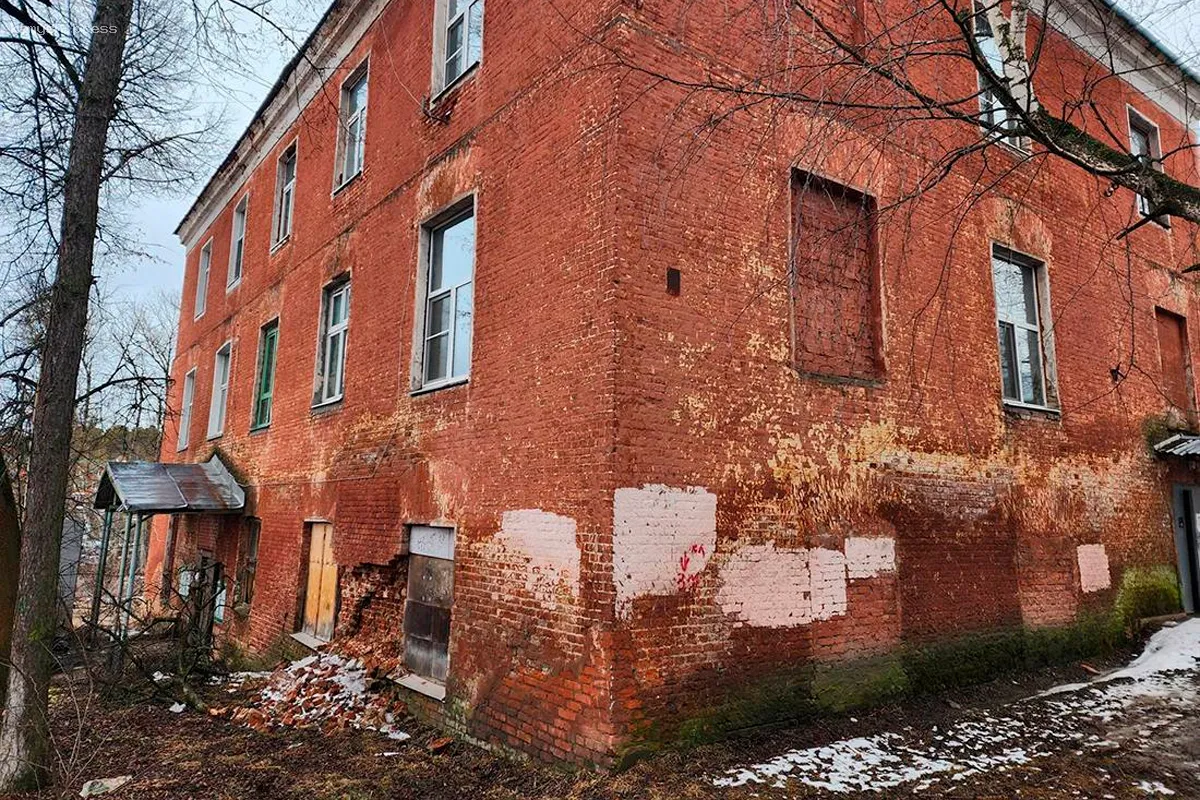 В Красноармейске, расположенном в Пушкинском округе, стартовали работы по восстановлению памятника архитектуры XIX века