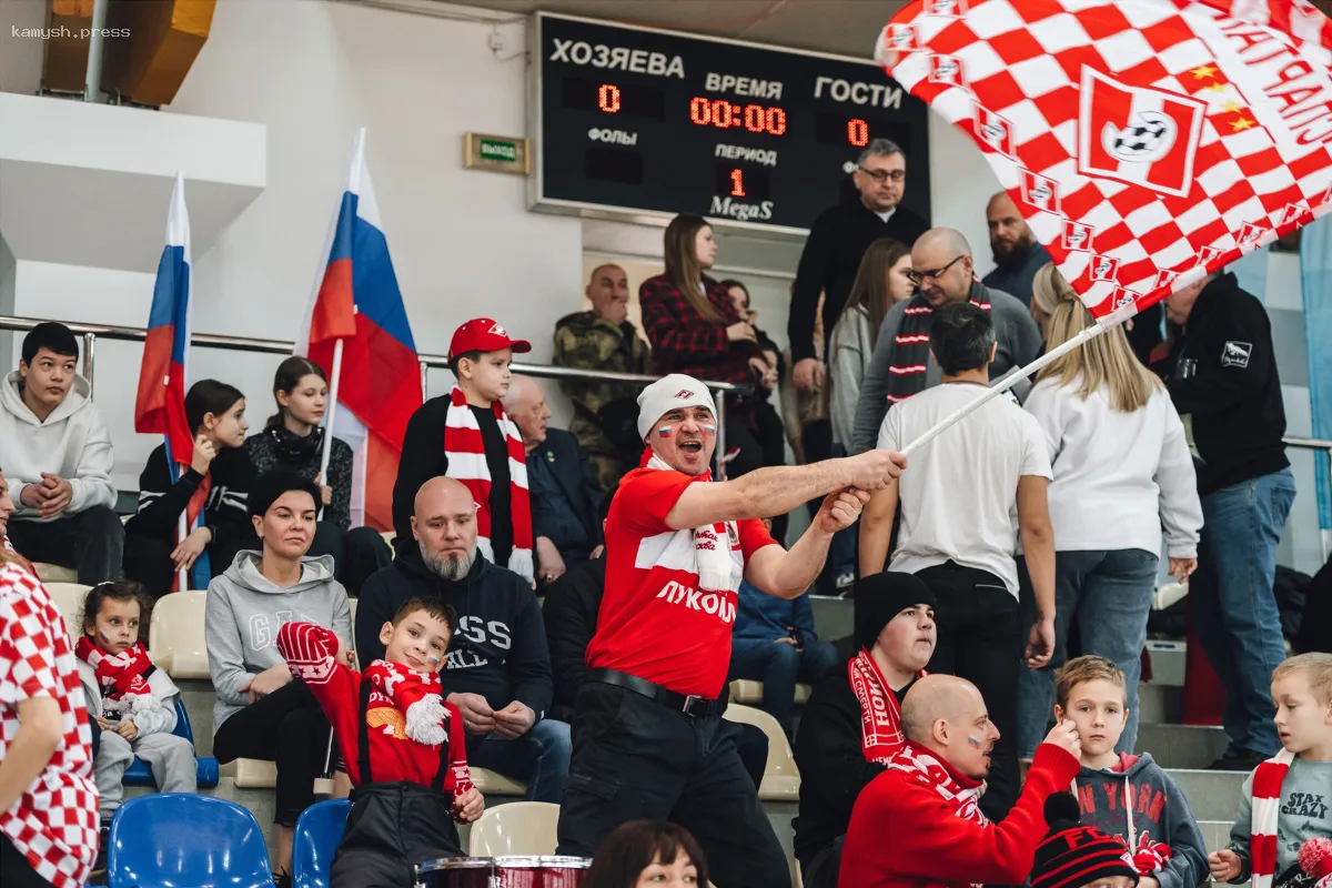 Знаменитые игроки «Спартака» одержали победу над любительской командой из Щелкова