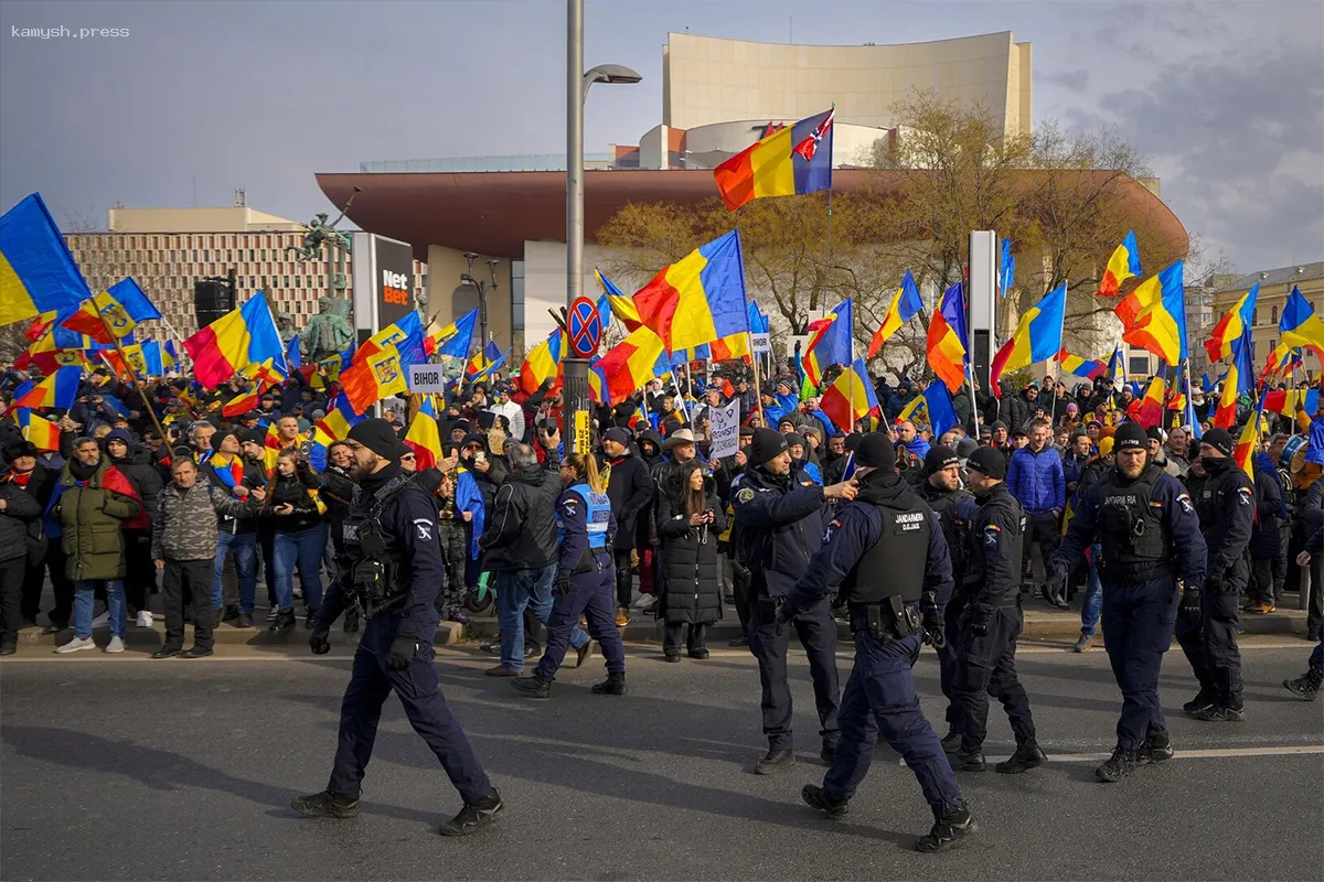 В Бухаресте прошли акции протеста за честные выборы в Румынии