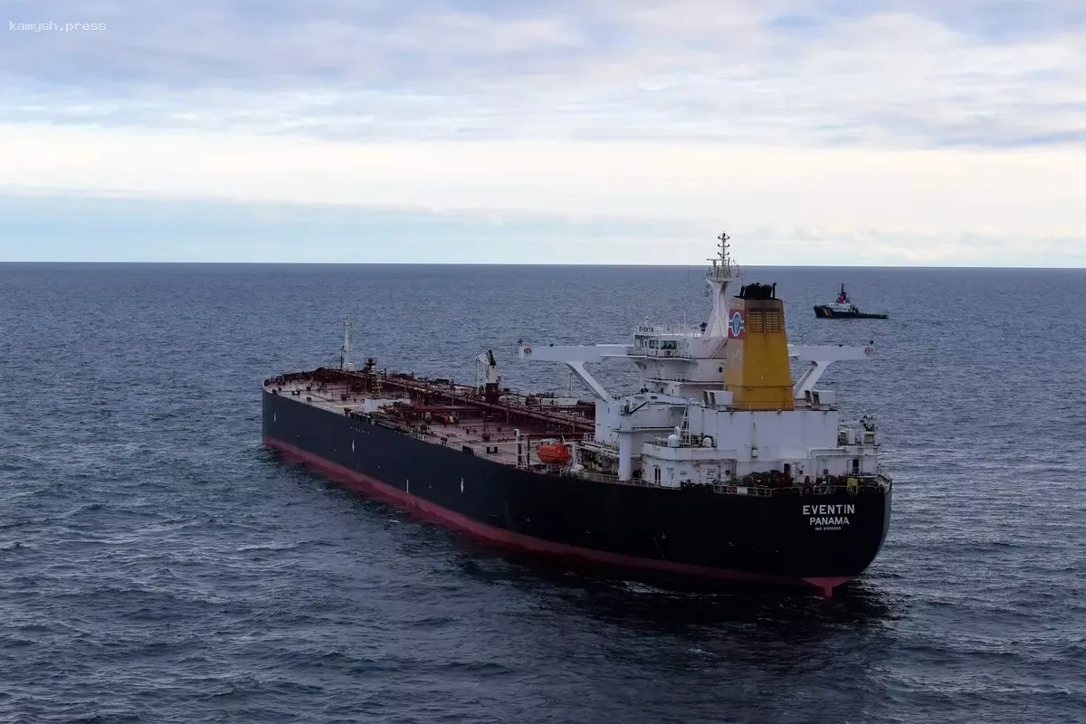 Германия конфисковала танкер Eventin с 100 тыс. тонн нефти на борту