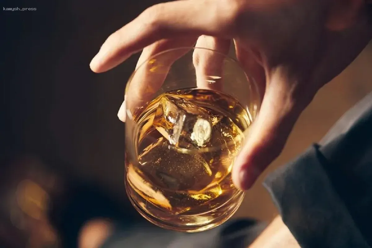 Доктор Шмелева объяснила негативное влияние виски и водки