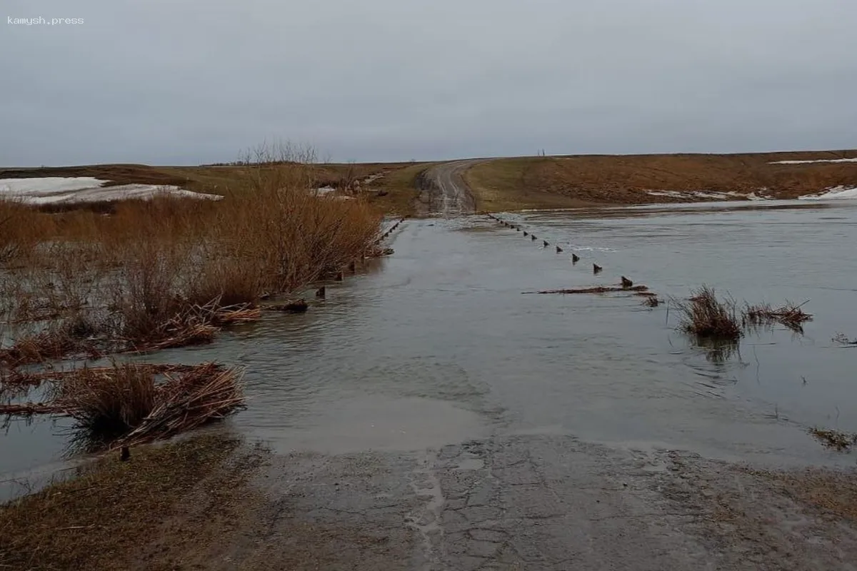 Наводнение в Саратовской области вызвало ограничения на дорогах в Пугачевском районе