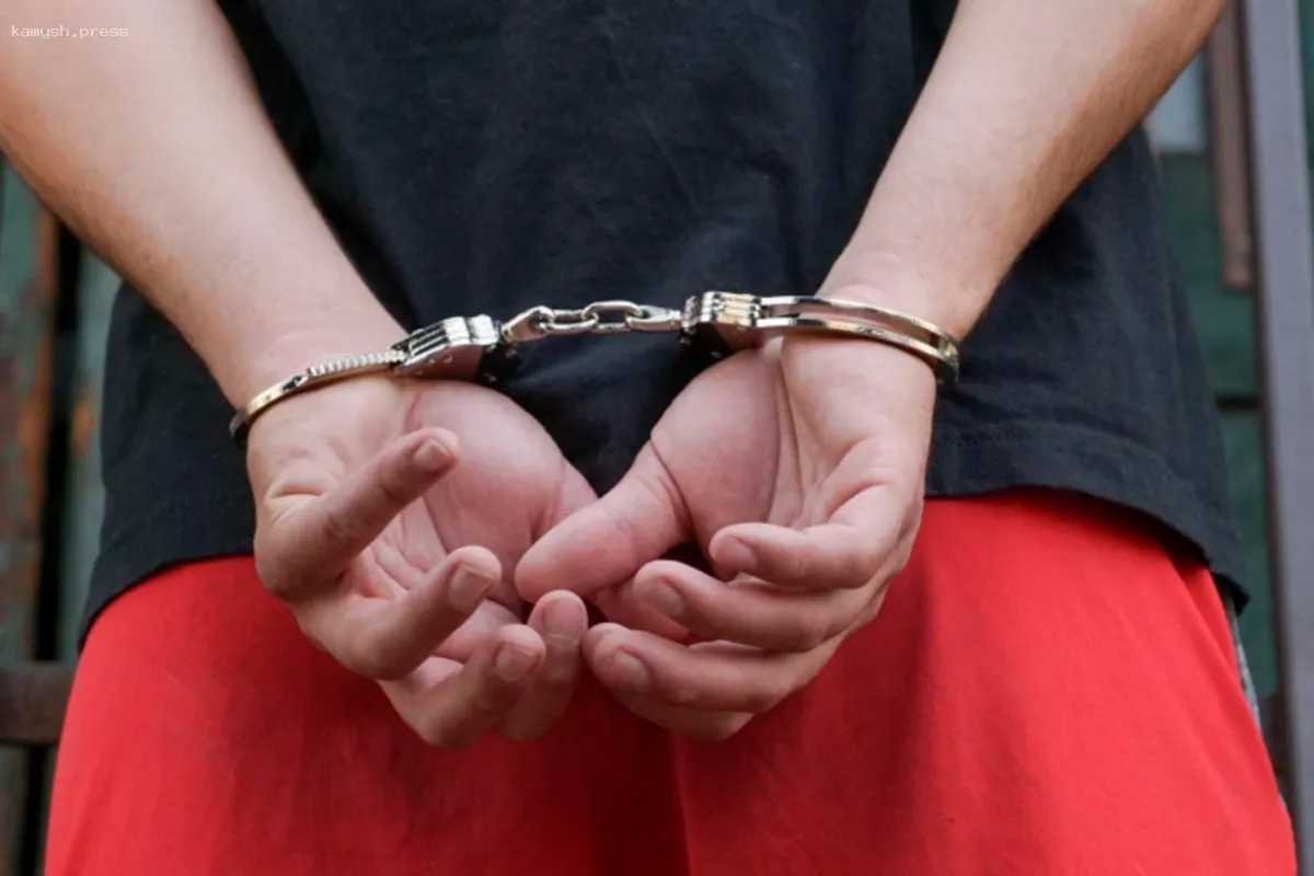 В Ленинградской области подозреваемый в наркоторговле оказался замешан в отмывании денег