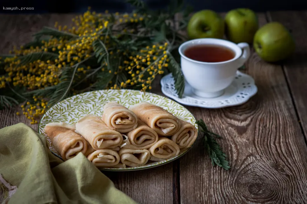 Диетолог предупредила о возможных рисках для пищеварения после употребления блинов