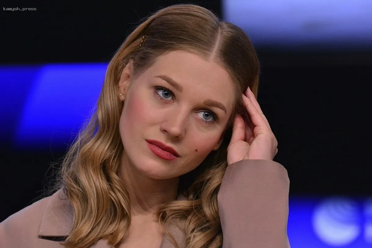 Кристина Асмус прокомментировала постельные сцены в своем контракте