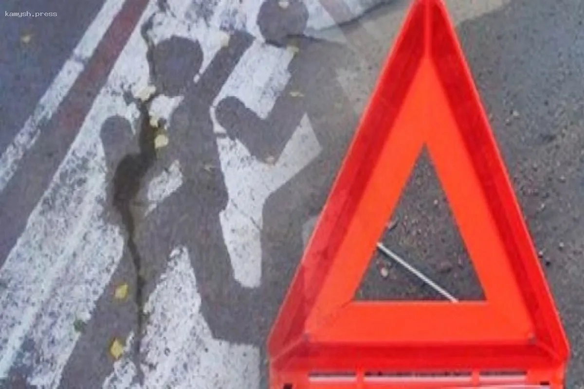 В Костроме на пешеходном переходе автомобиль сбил семилетних близнецов, водителю 70 лет