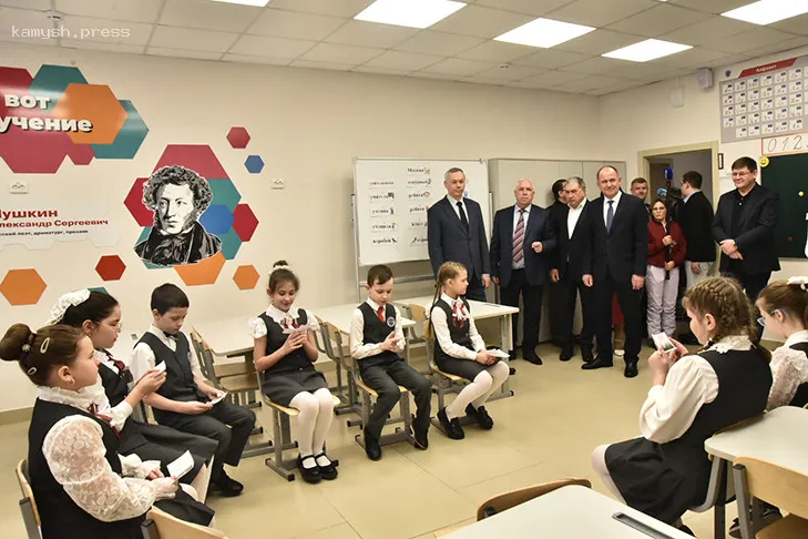 Лицей в Карасуке получит дополнительные средства для расширения