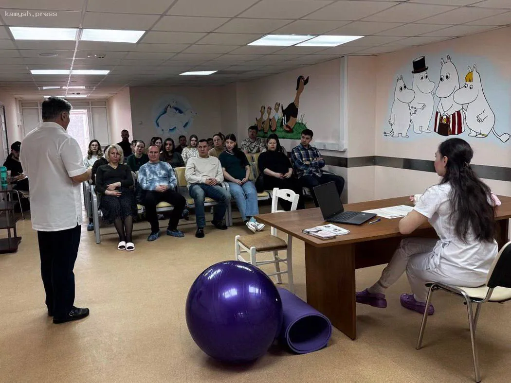 Новая сессия «Школы будущих мам» прошла в перинатальном центре Пушкинского района