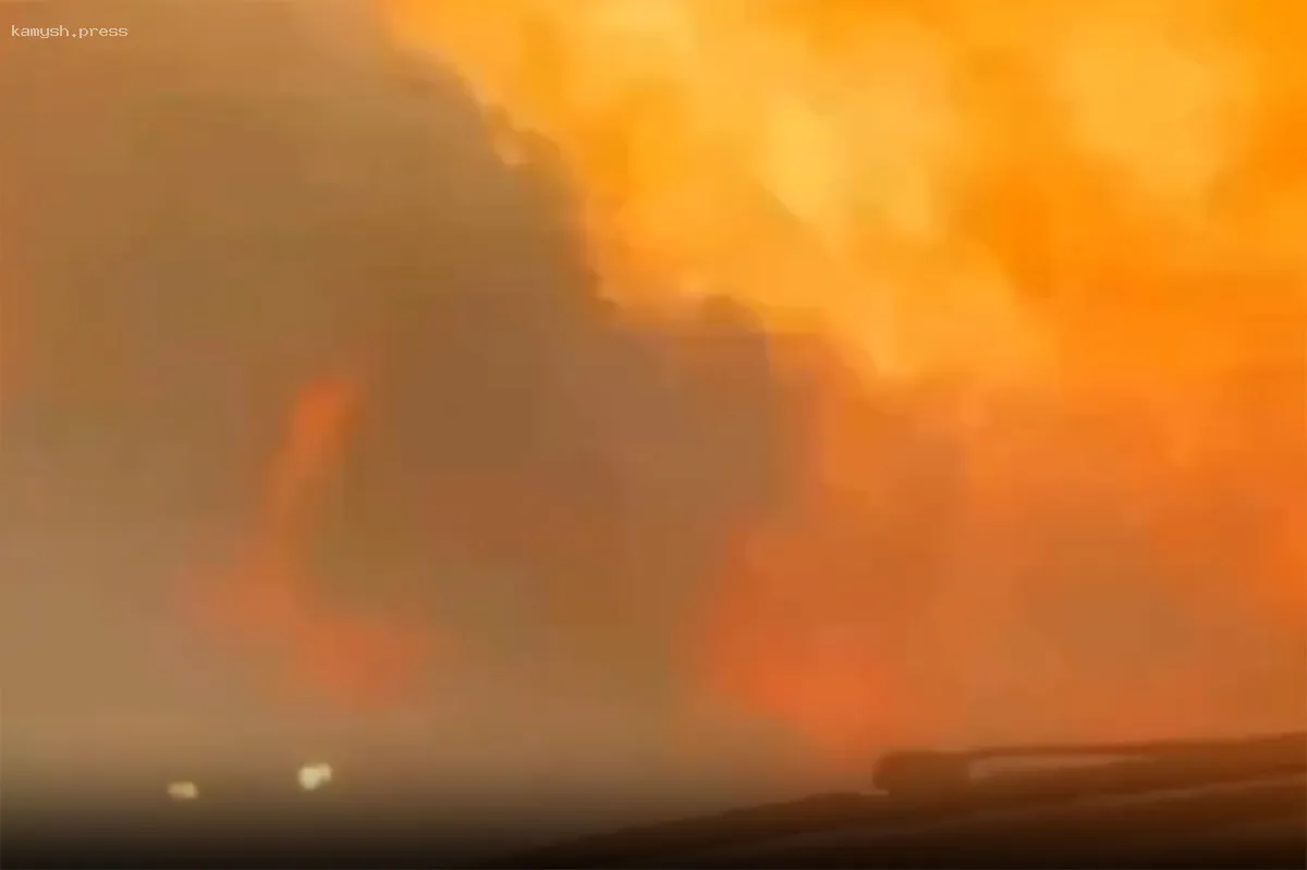 Пламя охватило дороги Приморского края