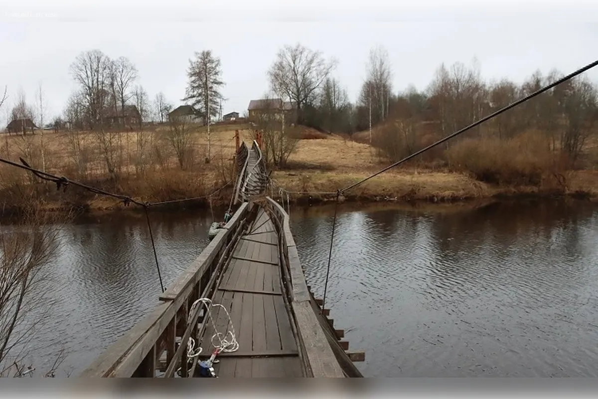 В Тверской области восстанавливают обрушившийся подвесной мост