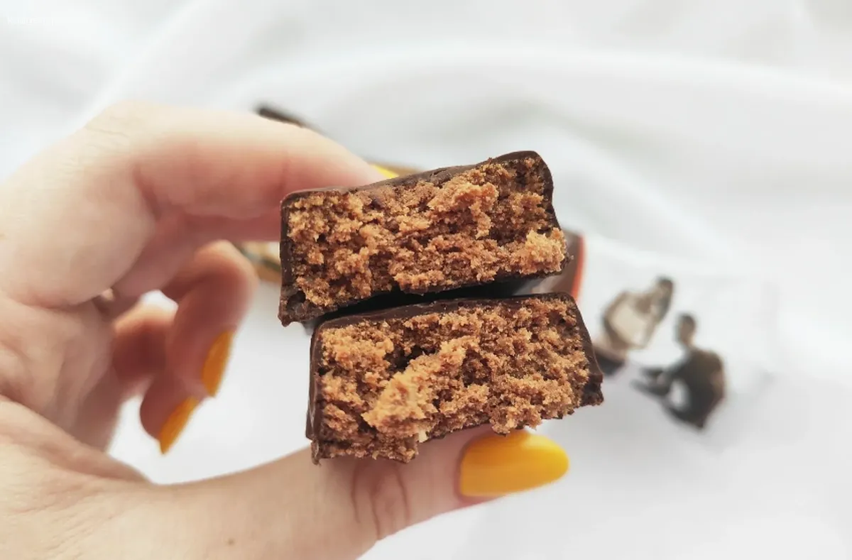 Диетолог Поляков объяснил, как выбрать качественные протеиновые закуски