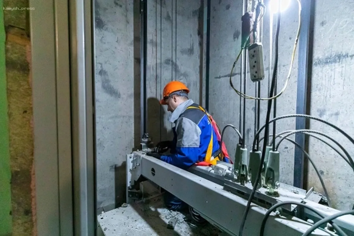 Власти Смоленской области планируют обновить все лифты к 2030 году