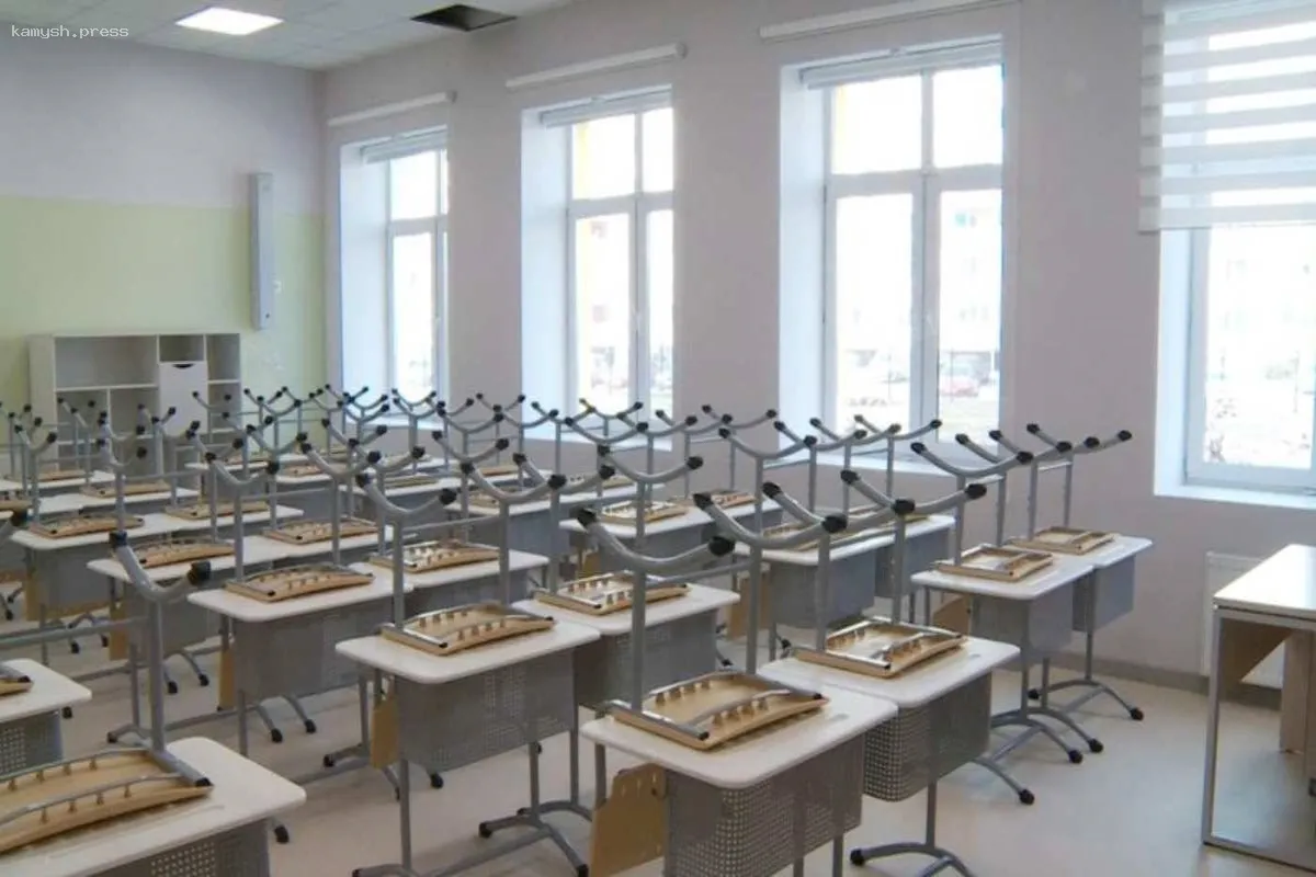 Школьники Тюменской области перейдут на дистанционное обучение до весенних каникул