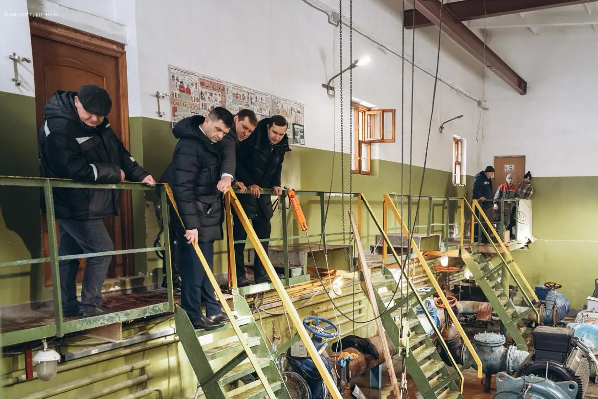 Мэр Щелкова Андрей Булгаков осмотрел обновление ВЗУ №5