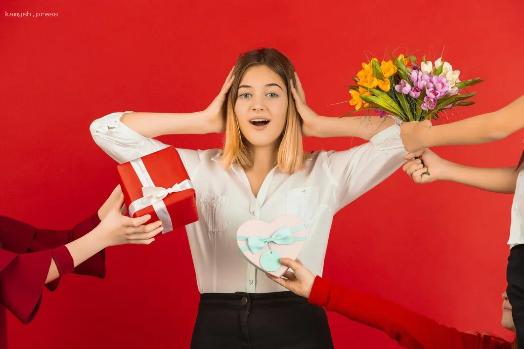 Жительницы Пскова поделились своими пожеланиями на 8 Марта