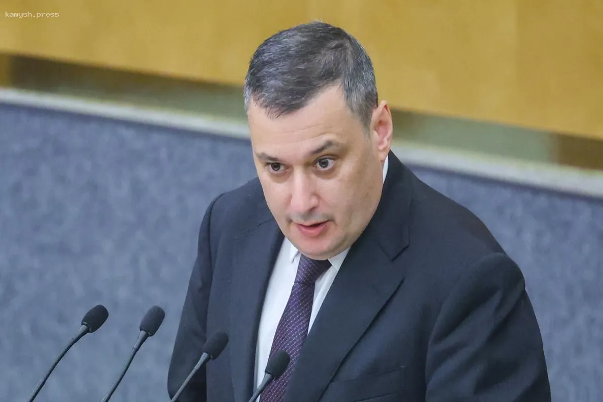 Александр Хинштейн обвинил курскую корпорацию в игнорировании его указаний