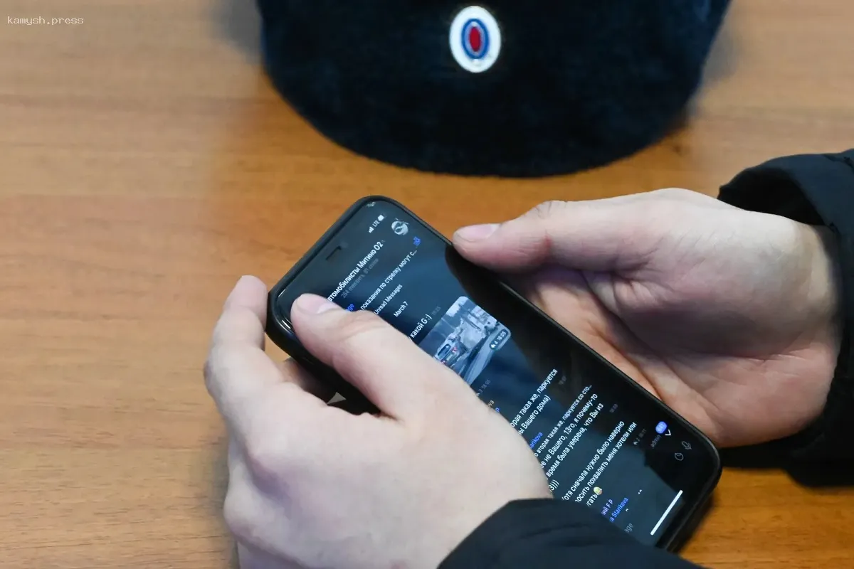 Уволенный полицейский уверяет, что стал жертвой провокации из-за песен