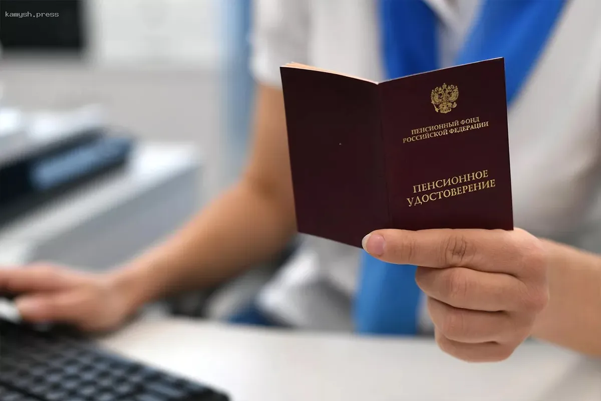 Более 300 творческих работников Новосибирской области вышли на досрочную пенсию