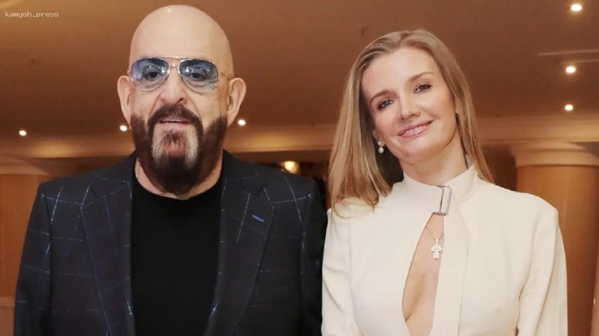 «Мы в восторге»: 77-летний Михаил Шуфутинский сообщил о своей тайной женитьбе на молодой даме сердца