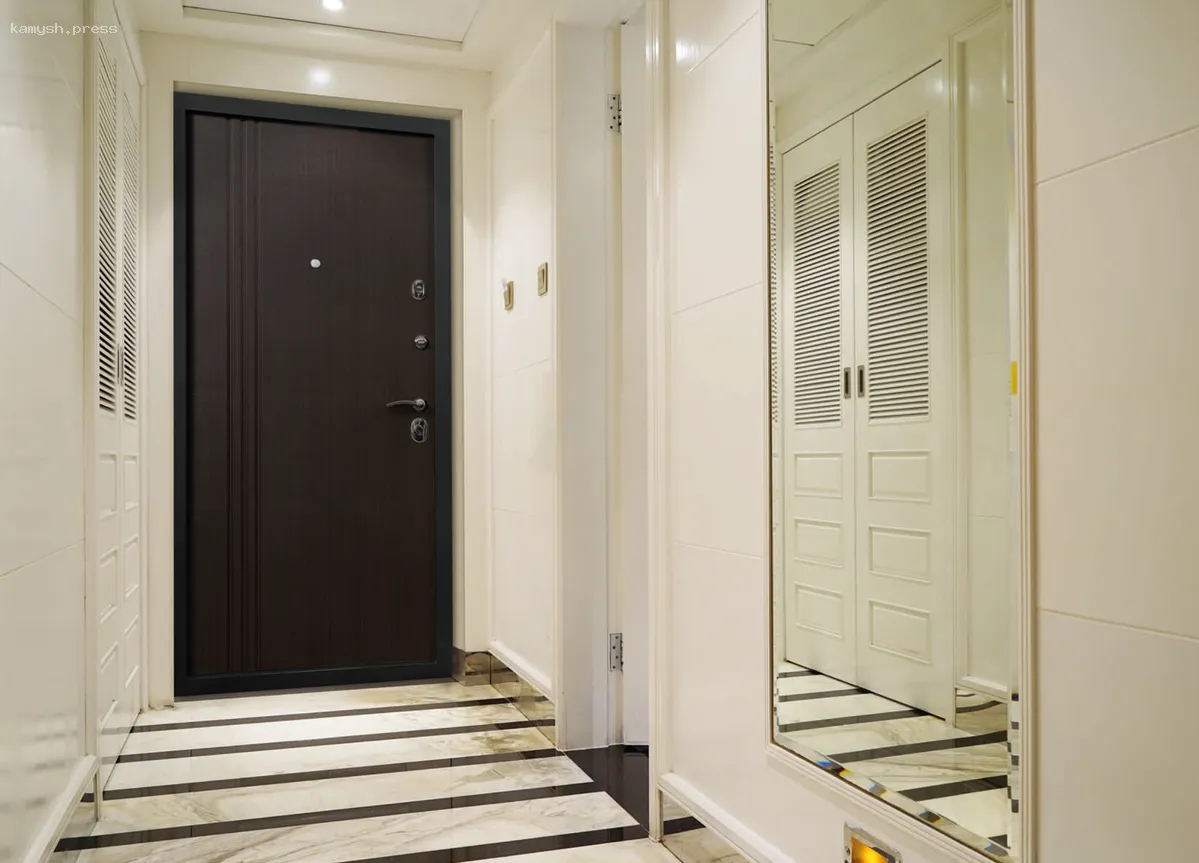 Мамчур объяснил основания для штрафов за двери, не соответствующие требованиям