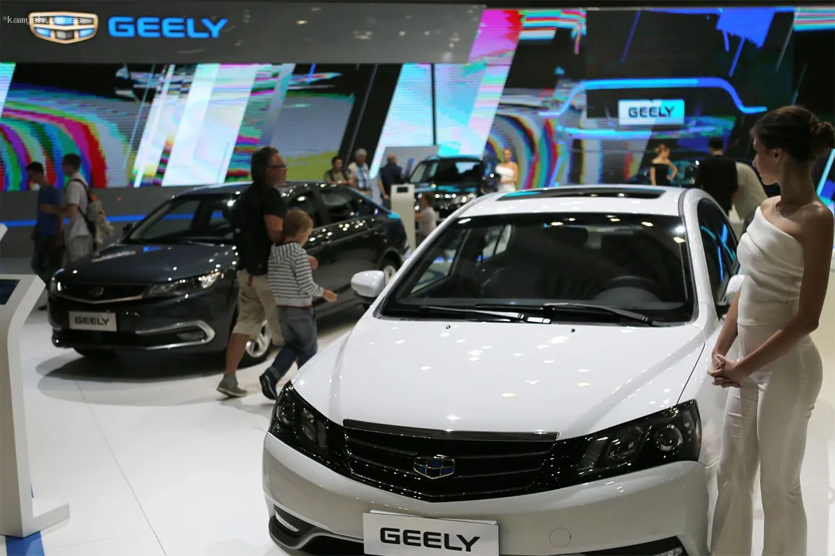 Дилеры назвали китайские автомобильные марки, которые останутся в России в 2025 году