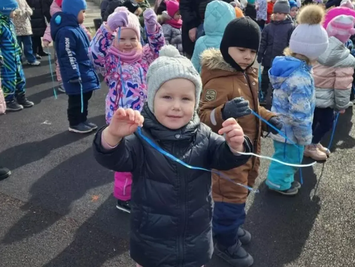 В Красноармейске Пушкинского округа для дошкольников из «Малыша» и «Пчелки» организовали экологический флешмоб