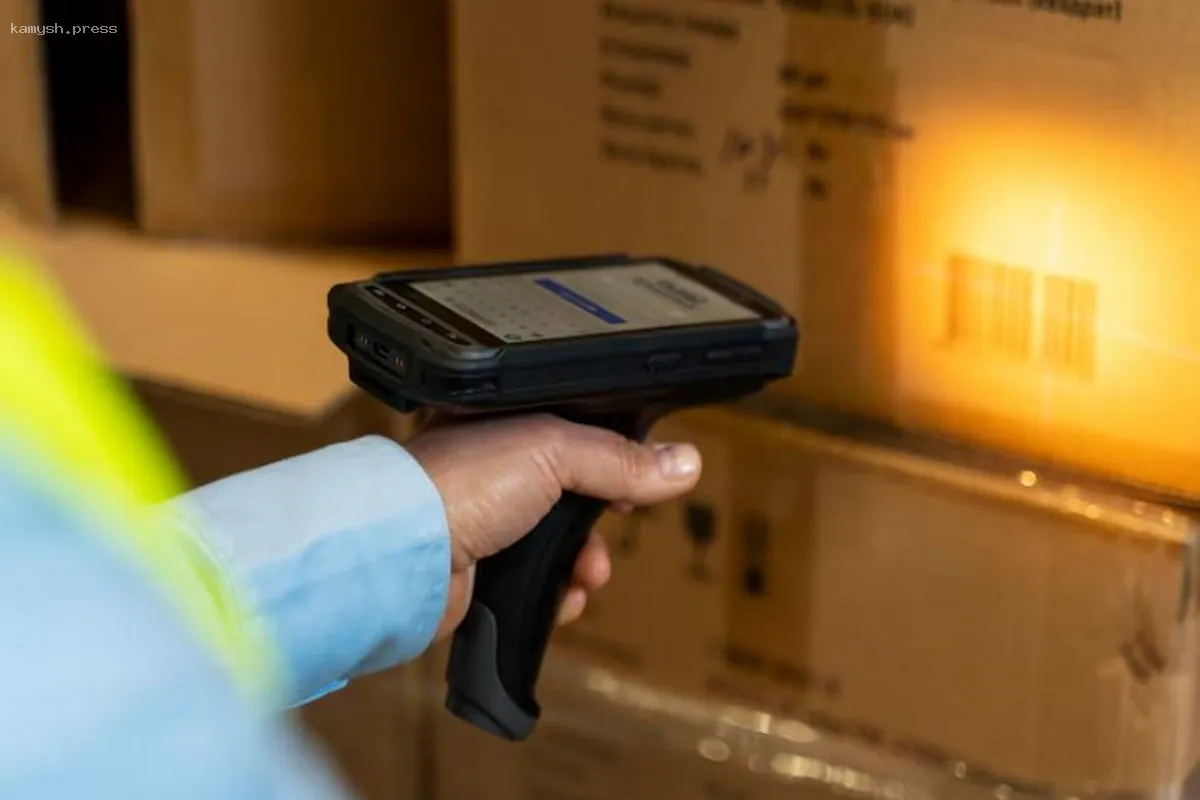 Таможенники Новосибирска перехватили партию взломных инструментов из Китая