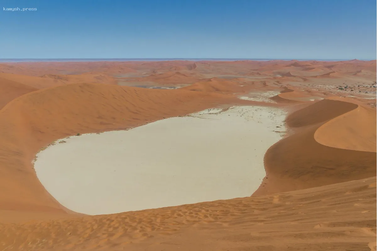 Озеро возникло в Сахаре