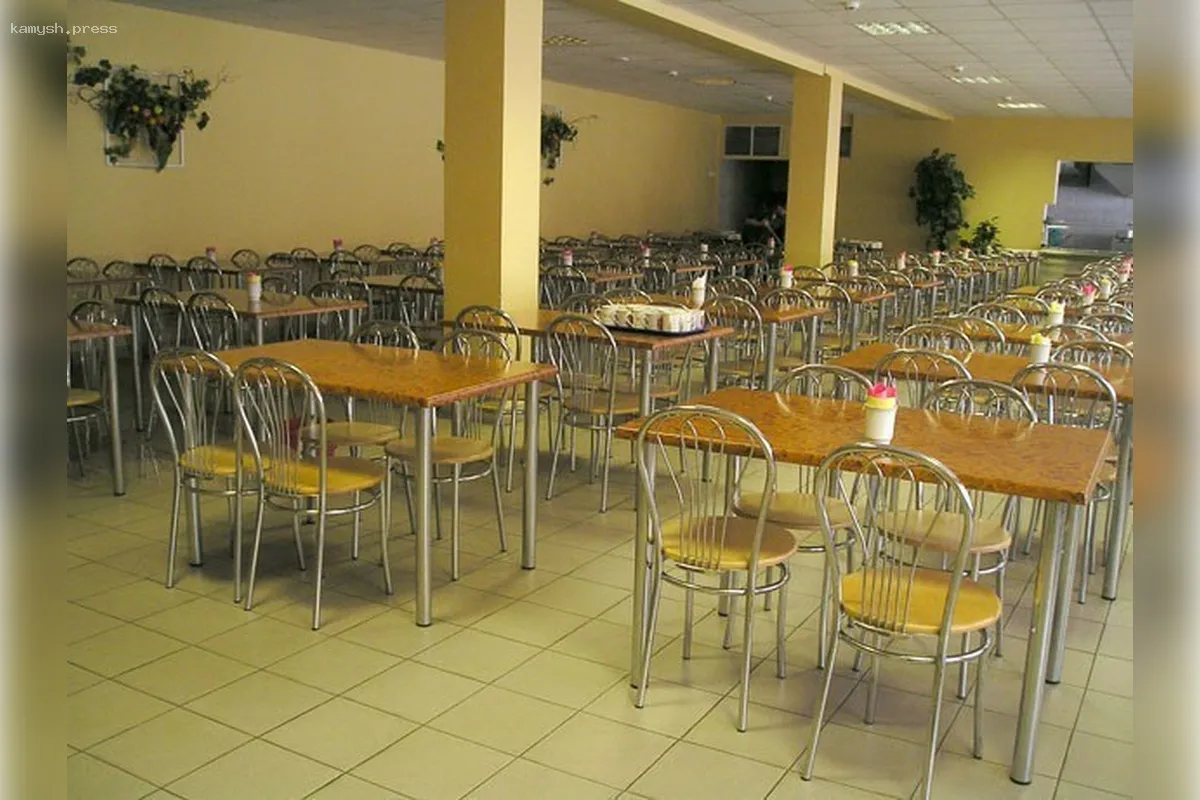 Строители из Северомуйска отравились в местном кафе, один погиб