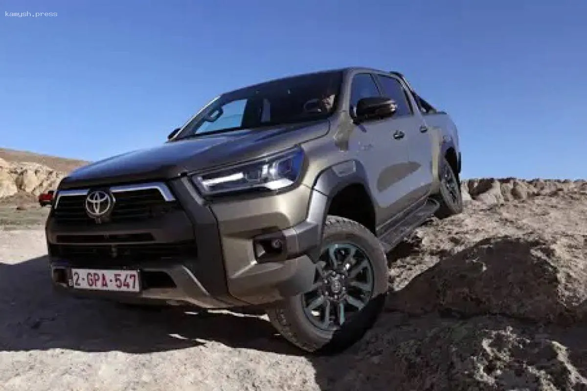 В Великобритании начались продажи обновленного пикапа Toyota Hilux