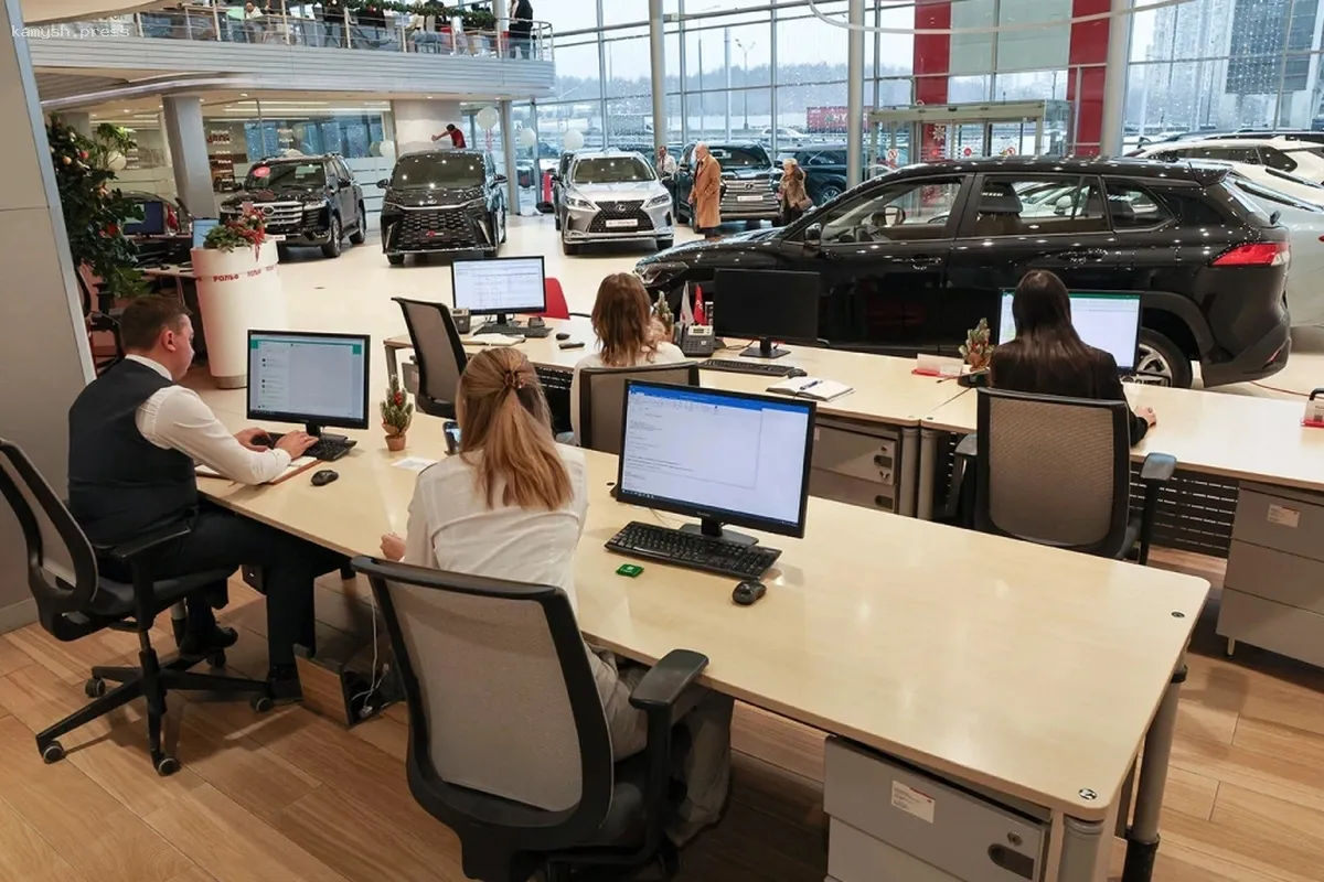 Укрепление рубля не вызовет падение цен на автомобили