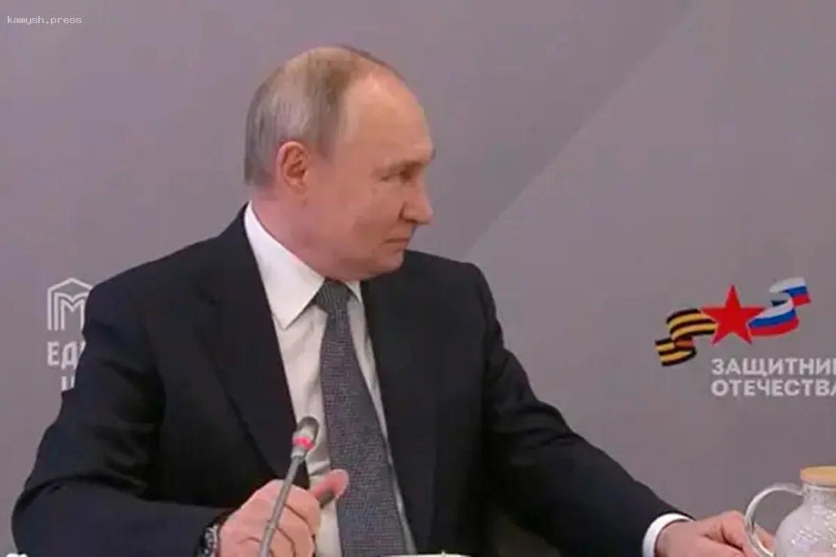 Владимир Путин встретился с вдовой Героя России из Мордовии Аленой Слугиной